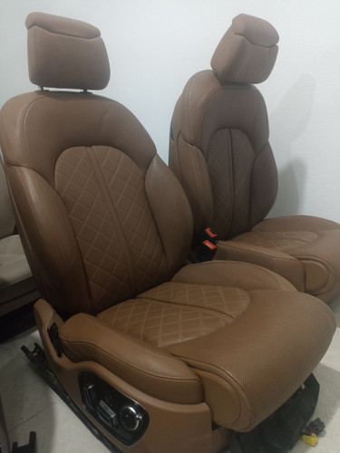 صندلی ماشین استوک آئودی۲۰۲۰