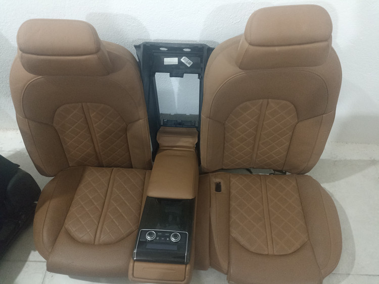 صندلی ماشین استوک آئودی۲۰۲۰