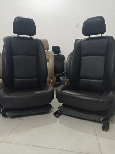 صندلی ماشین بی ام و سری ۵ مشکی (استوک)