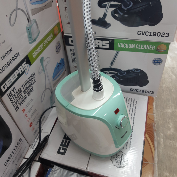 اتو بخار ایستاده جیپاس مدل GGS9695N