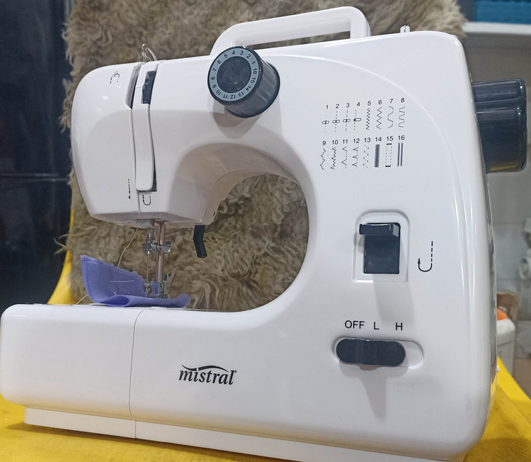 چرخ خیاطی خانگی مدل میسترال استرالیایی (آکبند)