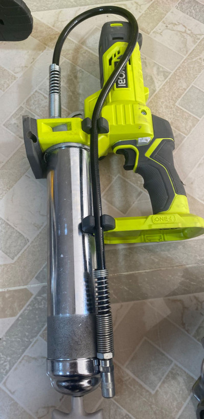 گریس پمپ شارژی ریوبی مدل R18GG450