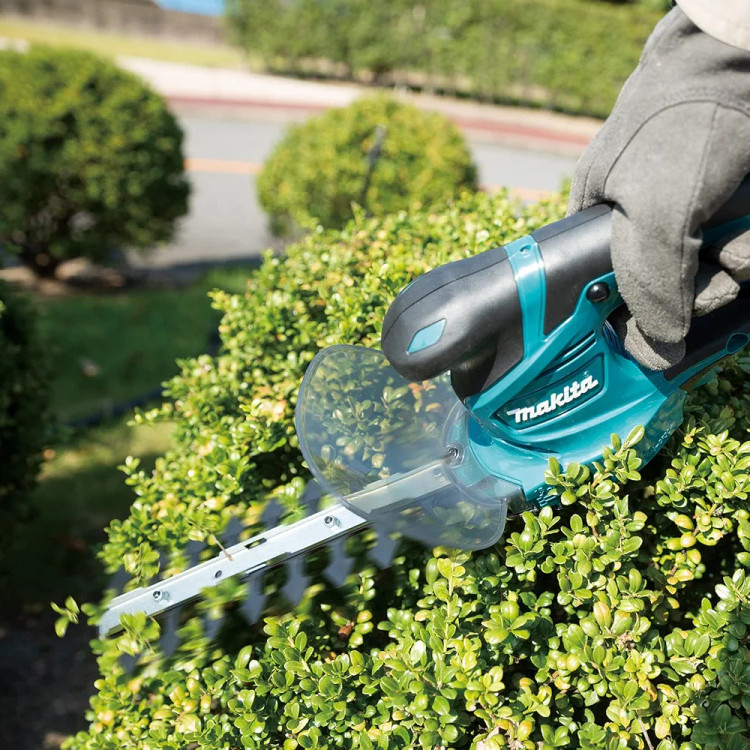 شمشاد زن علف زن شارژی ماکیتا مدل Makita DUM111