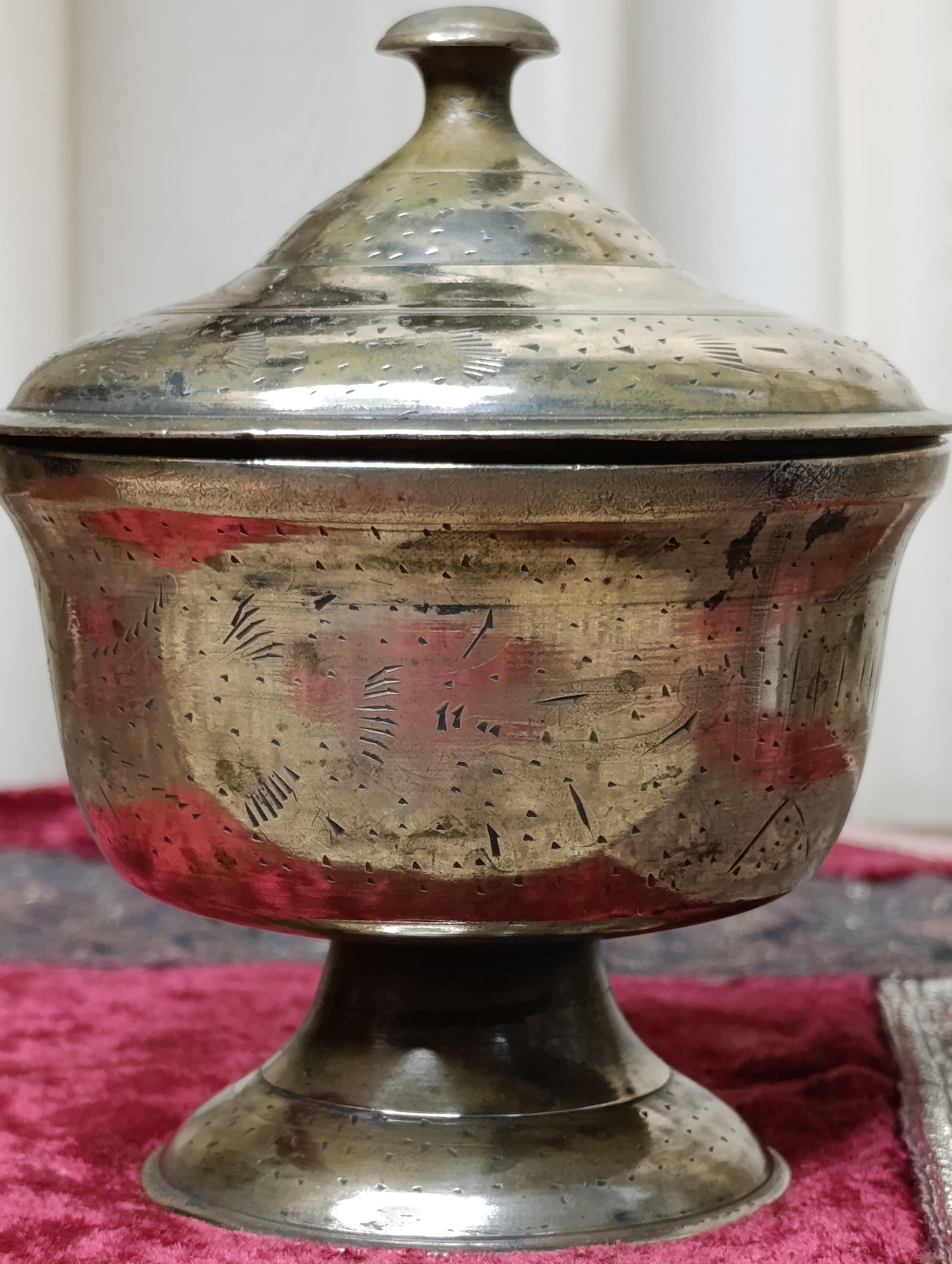 قندان مسی قلمزنی دستی زیبا و قدیمی