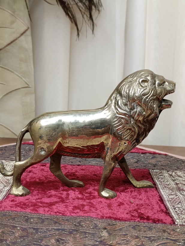 مجسمه شیر برنزی قلمزنی دستی پهلویی