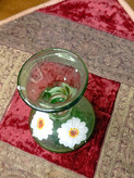 گلدان شیشه ای با طرح گل کمیاب و کلکسیونی قاجار